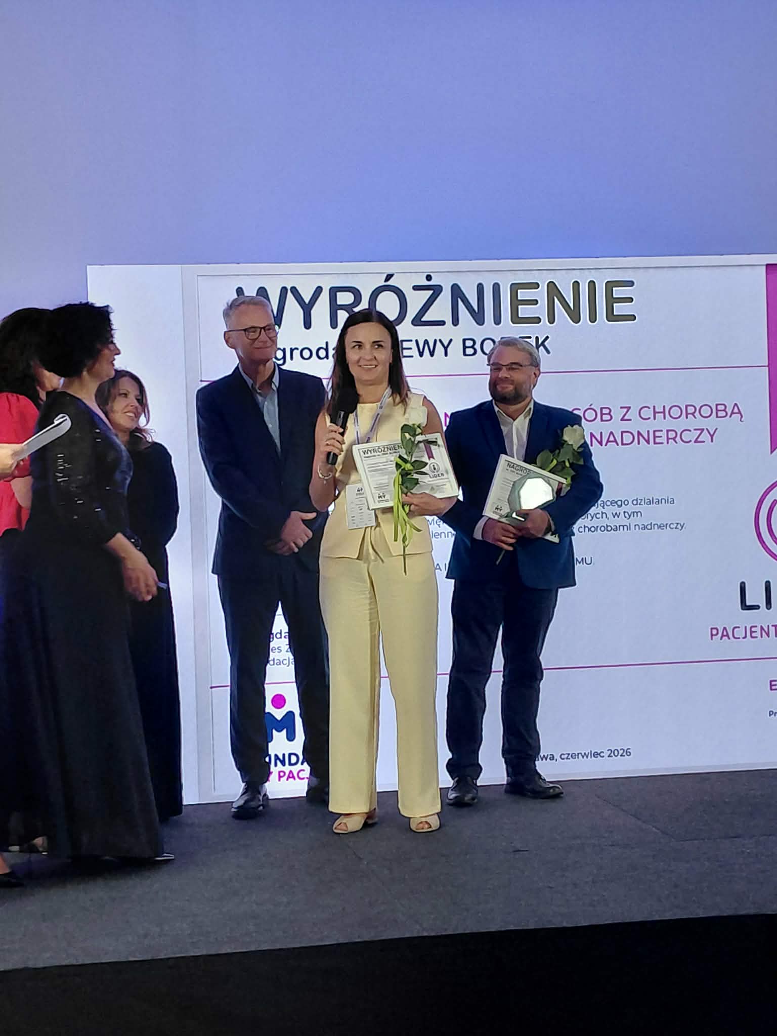 wreczanie wyróżnienia 2